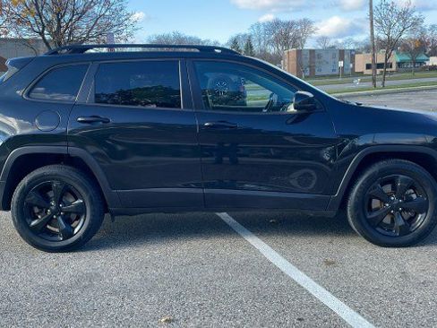 Used 2016 Jeep Cherokee High Altitude image 2