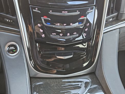 Used 2020 Cadillac Escalade Platinum w/ Escalade Sport Edition image 20