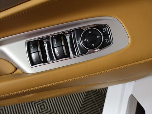 Used 2021 Chevrolet Corvette Stingray Premium Conv w/ Z51 Performance Package image 29