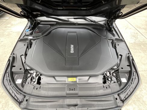 New 2026 BMW i5 eDrive40 w/ M Sport Package RWD image 34