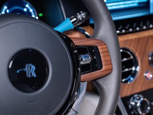 Used 2023 Rolls-Royce Cullinan w/ Cullinan Package AWD/4WD image 27