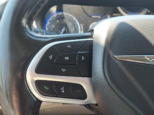 Used 2019 Chrysler Pacifica Touring-L Plus w/ Advanced Safetytec Group FWD image 17