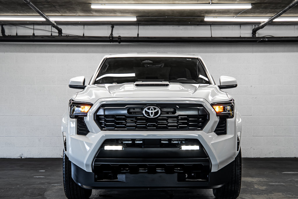 Used 2025 Toyota Tacoma TRD Sport AWD/4WD image 8