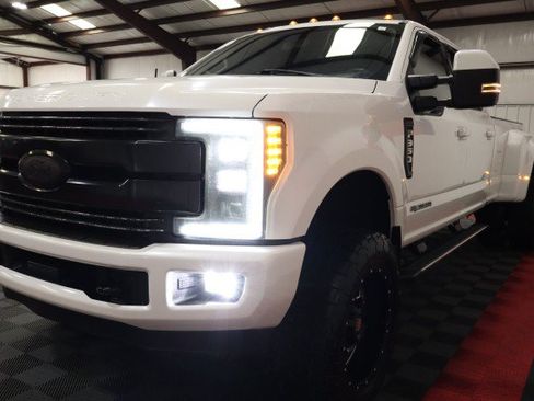 Used 2017 Ford F350 Lariat w/ Lariat Value Package AWD/4WD image 22
