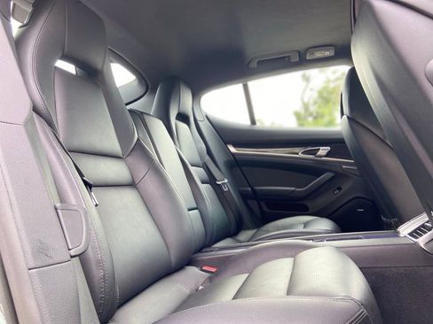 Used 2015 Porsche Panamera S RWD image 23