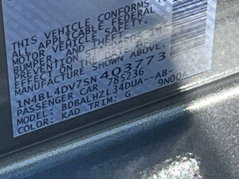 Used 2025 Nissan Altima 2.5 SV image 30