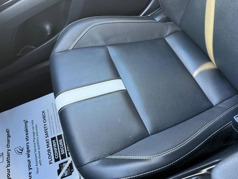 Used 2025 Toyota Camry SE image 27