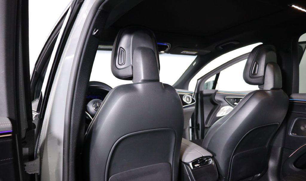 Used 2023 Mercedes-Benz EQS 580 4MATIC SUV image 33