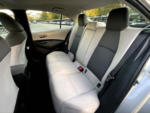 Used 2022 Toyota Corolla LE image 24