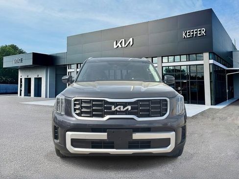 Certified 2025 Kia Telluride S image 3