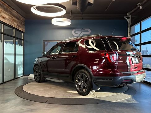 Used 2018 Ford Explorer Sport w/ Equipment Group 401A AWD/4WD image 5