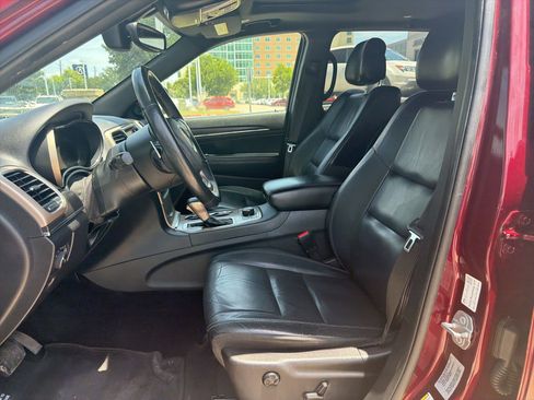 Used 2017 Jeep Grand Cherokee Limited AWD/4WD image 11