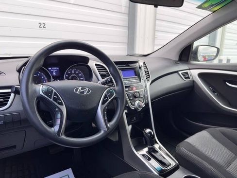 Used 2014 Hyundai Elantra GT FWD image 12