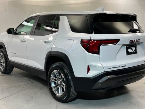 Used 2026 GMC Terrain Elevation image 3