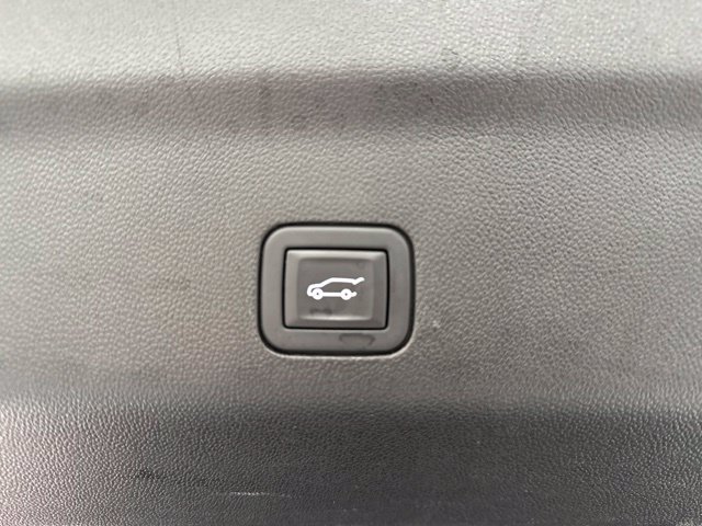 Used 2024 Cadillac Escalade Premium Luxury AWD/4WD image 11