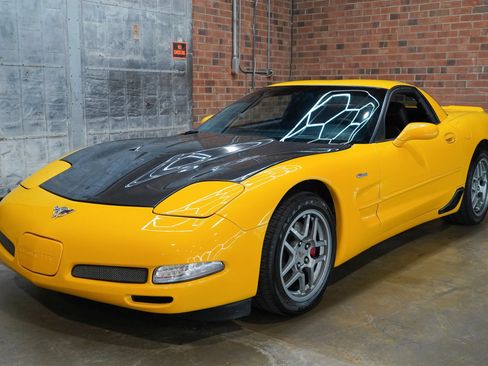 Used 2003 Chevrolet Corvette Z06 w/ Memory Package, 3 Drivers RWD image 19