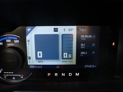 Used 2024 Ford Bronco Badlands image 14