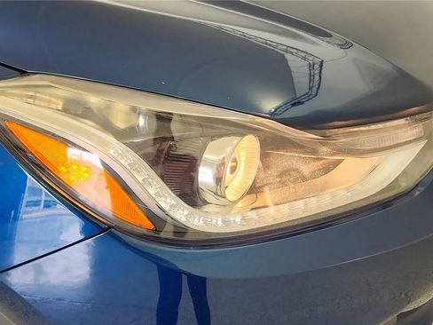 Used 2019 Chevrolet Trax LT image 14