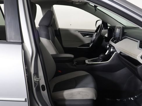 Used 2021 Toyota RAV4 XLE w/ Convenience Package AWD/4WD image 27