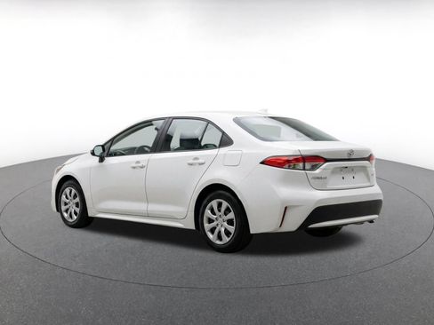 Used 2025 Toyota Corolla LE FWD image 7