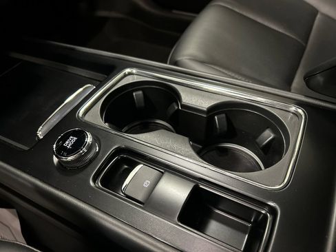 Used 2023 Lincoln Corsair AWD w/ Equipment Group 101A image 18