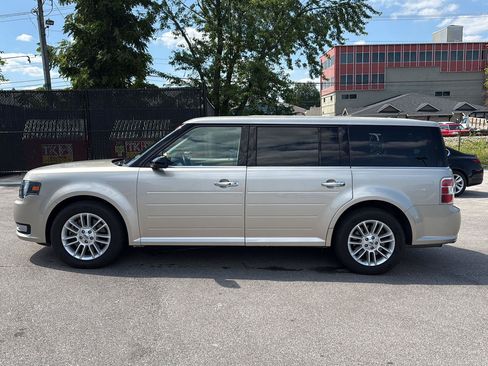Used 2018 Ford Flex SEL w/ Equipment Group 202A AWD/4WD image 6