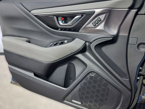 Used 2023 Subaru Outback Limited image 13