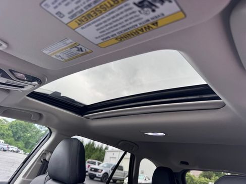Used 2024 Subaru Outback Touring XT AWD/4WD image 12