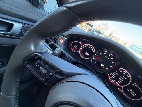 Used 2022 Porsche Panamera 4 Platinum Edition image 33