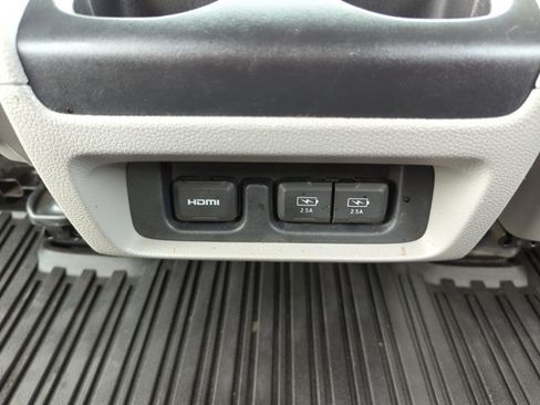 Used 2019 Honda Odyssey Elite image 17