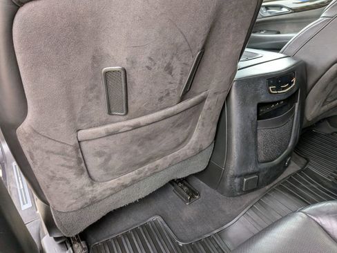 Used 2017 Cadillac Escalade Platinum AWD/4WD image 39