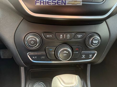 Used 2021 Jeep Cherokee Latitude Lux image 20