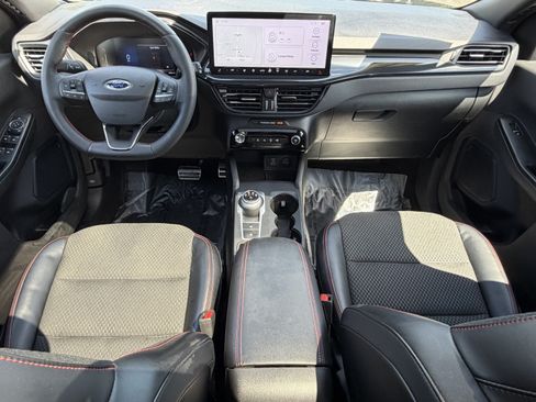 Certified 2023 Ford Escape ST-Line w/ Tech Pack #1 AWD/4WD image 9