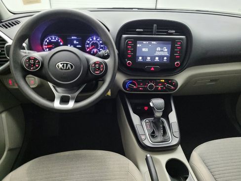 Used 2021 Kia Soul S image 22