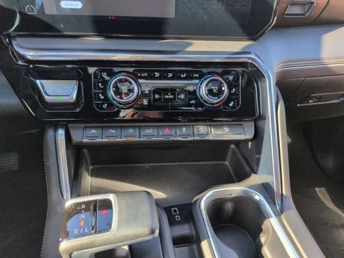 Used 2024 GMC Sierra 1500 Denali Ultimate AWD/4WD image 23
