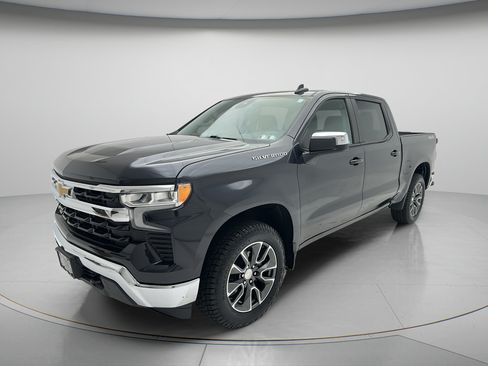 Used 2024 Chevrolet Silverado 1500 LT AWD/4WD image 6