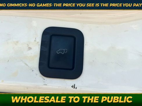 Used 2018 Toyota Highlander Plus AWD/4WD image 13