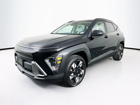 Used 2025 Hyundai Kona SEL AWD/4WD image 3