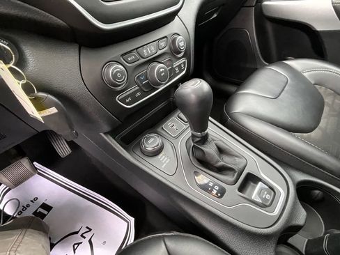 Used 2022 Jeep Cherokee Latitude w/ Sun & Sound Group image 47