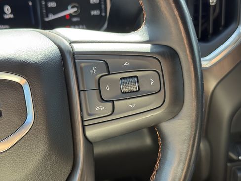 Used 2021 GMC Sierra 1500 AT4 w/ AT4 Premium Package AWD/4WD image 3