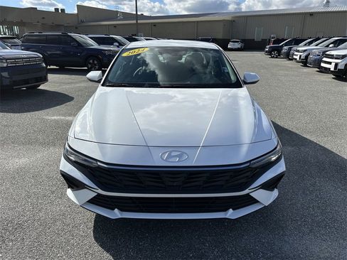 Certified 2024 Hyundai Elantra SEL image 7