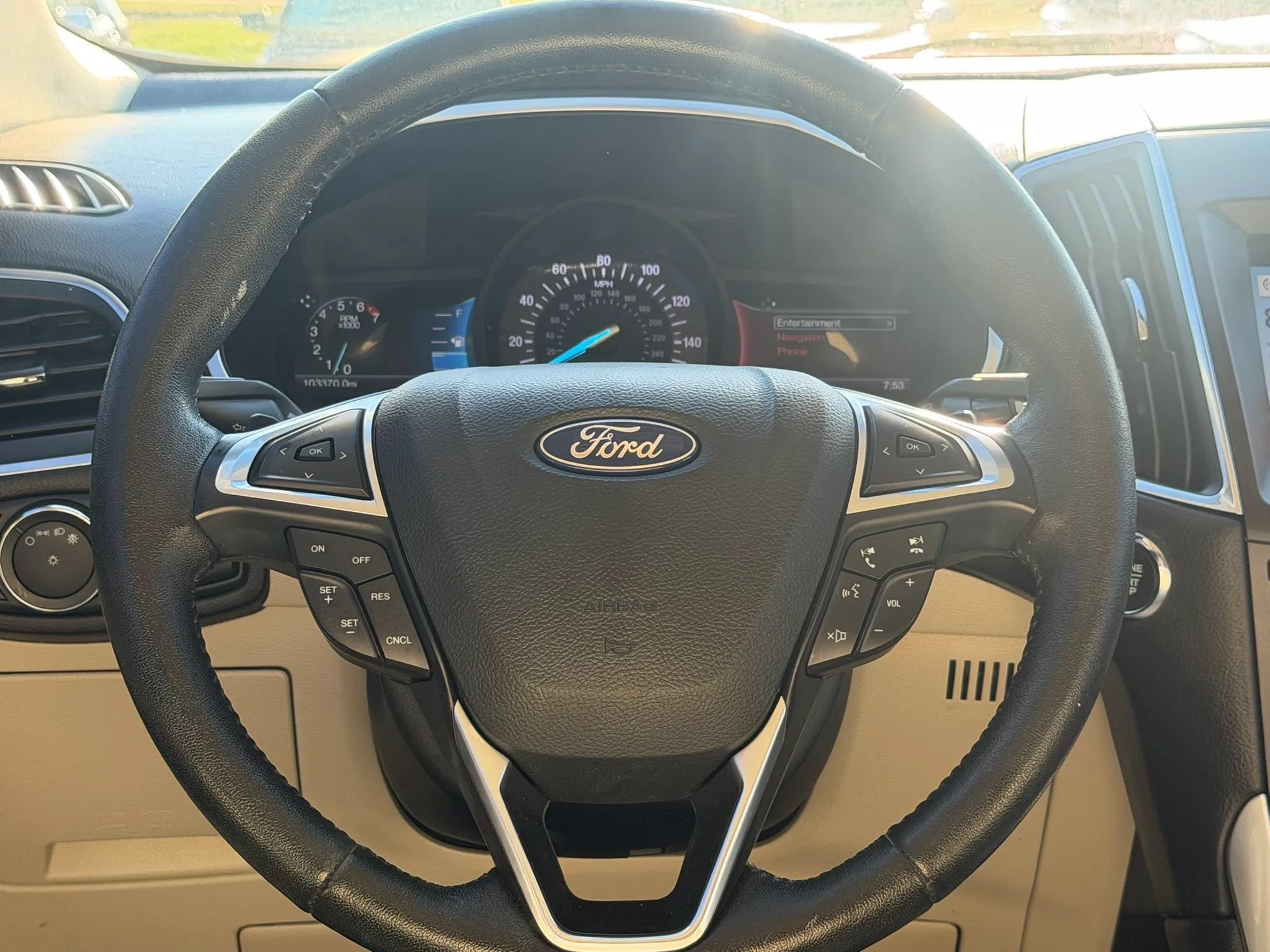 Used 2018 Ford Edge Titanium w/ Equipment Group 301A FWD image 11