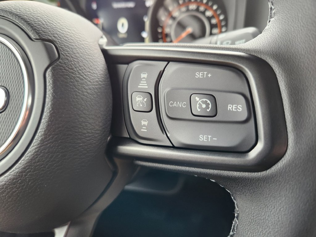 New 2026 Jeep Gladiator Sport AWD/4WD image 17