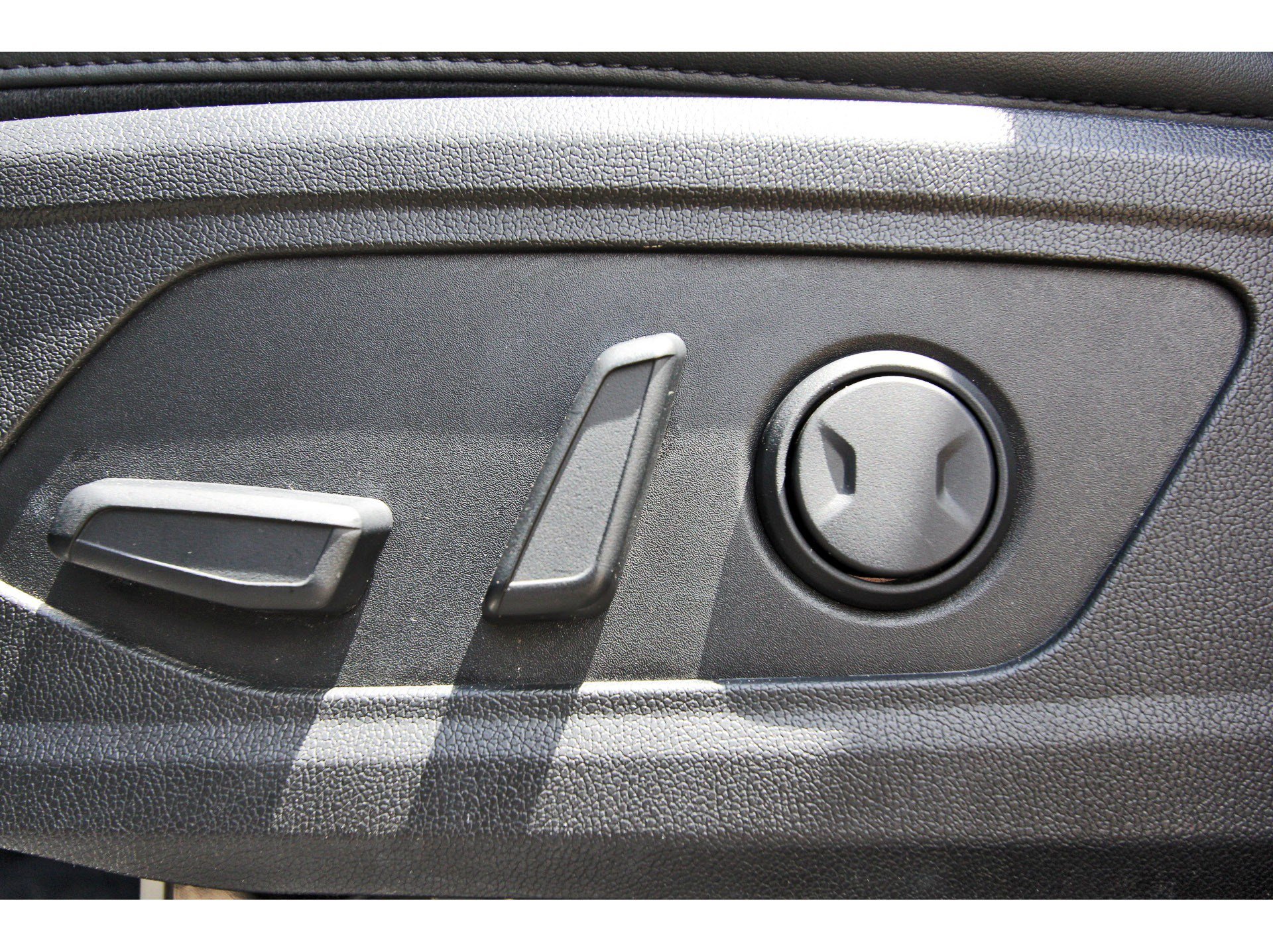 Certified 2023 Kia Sorento SX FWD image 35