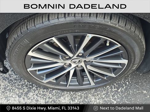 Used 2024 Lexus ES 350 w/ Premium Package image 6