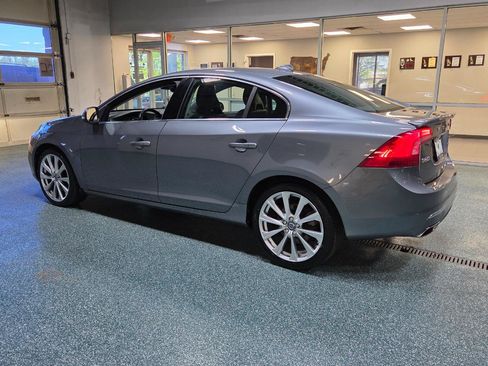 Used 2018 Volvo S60 T5 Inscription Platinum AWD/4WD image 9