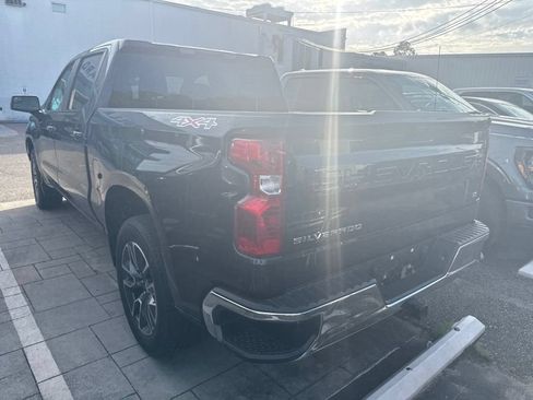 Used 2023 Chevrolet Silverado 1500 LT AWD/4WD image 3