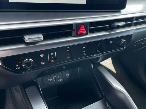 New 2026 Kia Sorento LX image 18