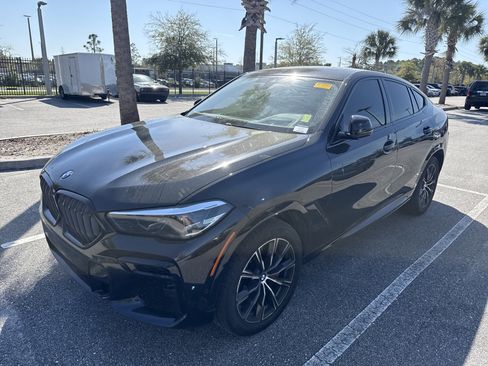 Used 2022 BMW X6 xDrive40i w/ M Sport Package image 2