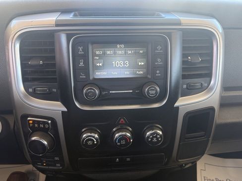 Used 2018 RAM 1500 Classic SLT image 26